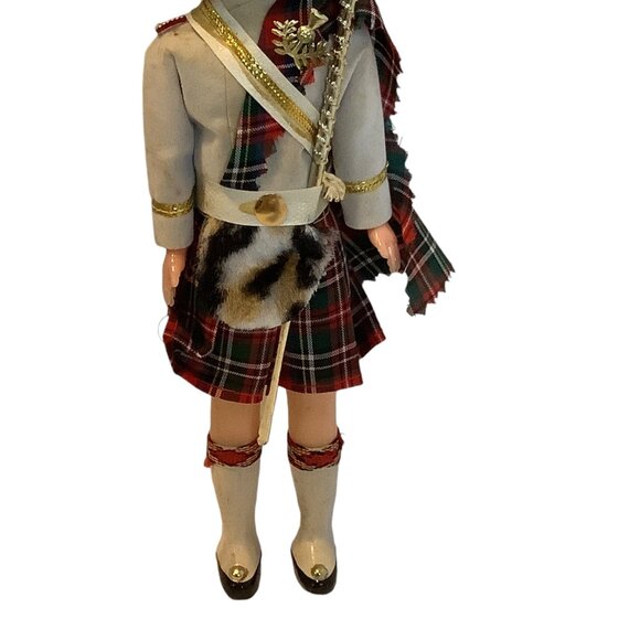 Vtg Scottish Bagpiper Doll Traditional Highland Dress White Fur Hat Plaid Kilt - Picture 4 of 8